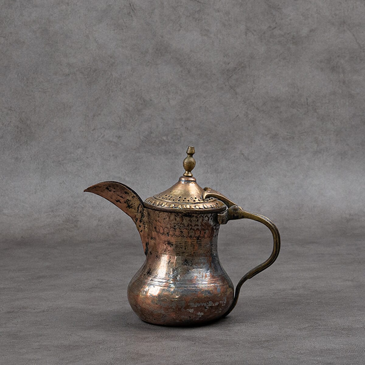 Two-Tone Copper Coffee Dallah