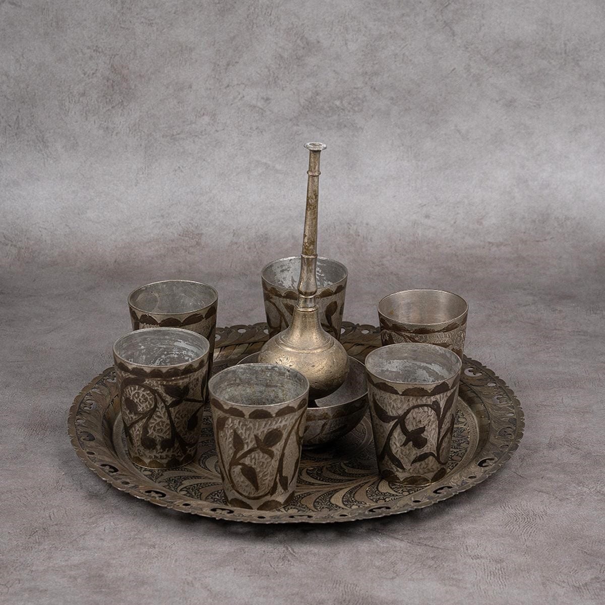 Set made of red copper