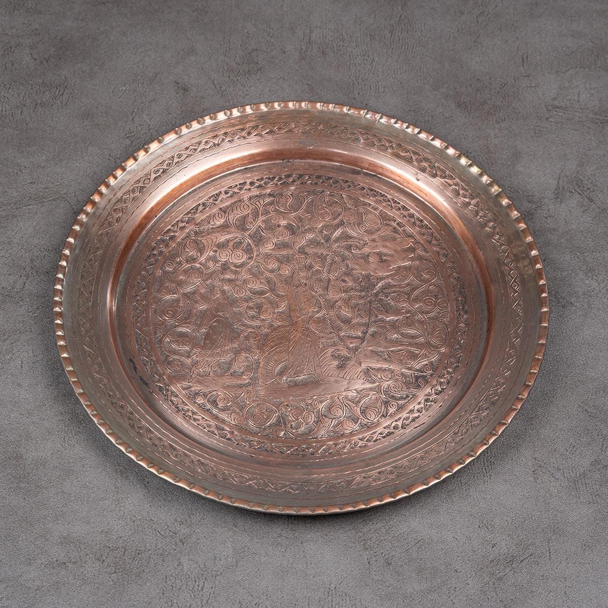 plate made of red copper